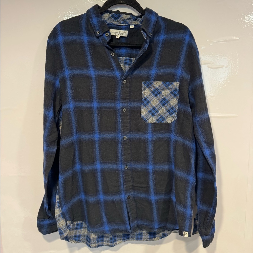 Blue dual patterned‎ flannel